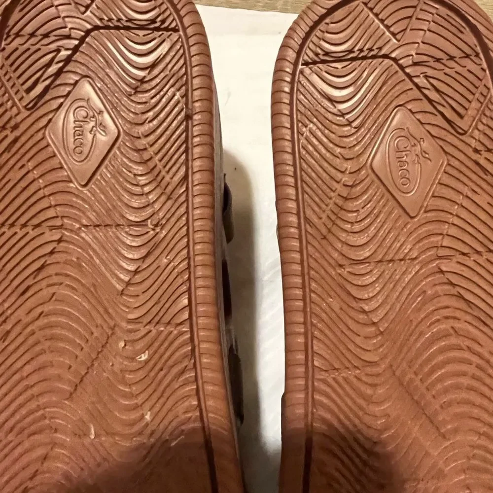 Chaco Chillos Sandals - Picture 8 of 10